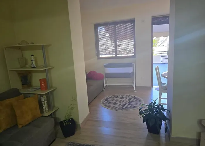 Saranda Beach Apartment