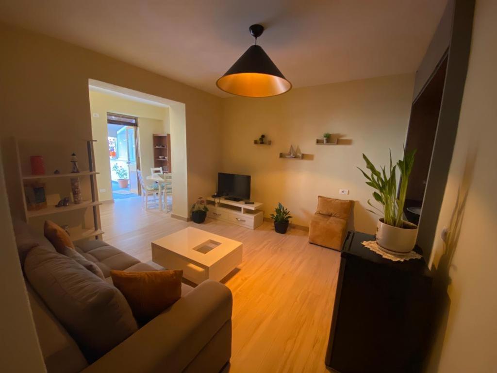 Апартаменты Saranda Beach Apartment *